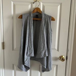 Yogalicious Grey Sleeveless Cardigan Size XS